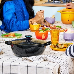 【LE CREUSET】マルミット 22cm シャイニーブラック(イリディセントツマミ)