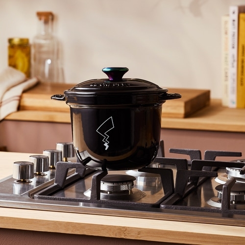 【LE CREUSET】ココット・エブリィ　18　シャイニーブラック　（イリディセントツマミ）