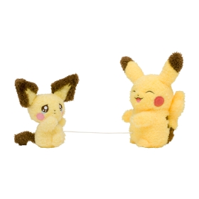 ぶるぶる…むぎゅ!ぬいぐるみ なきべそピチュー&ピカチュウ