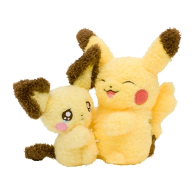 ぶるぶる…むぎゅ!ぬいぐるみ なきべそピチュー&ピカチュウ