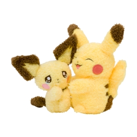 ぶるぶる…むぎゅ!ぬいぐるみ なきべそピチュー&ピカチュウ