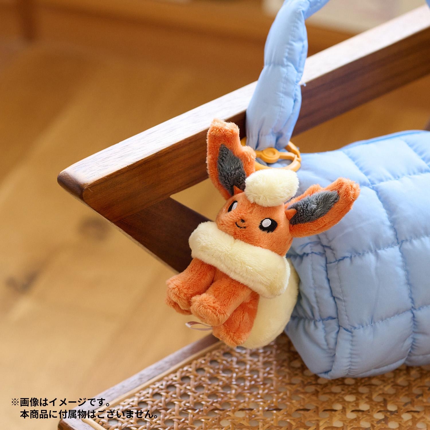 カラビナ付きマスコット ブースター ｜【公式】ポケモンセンター