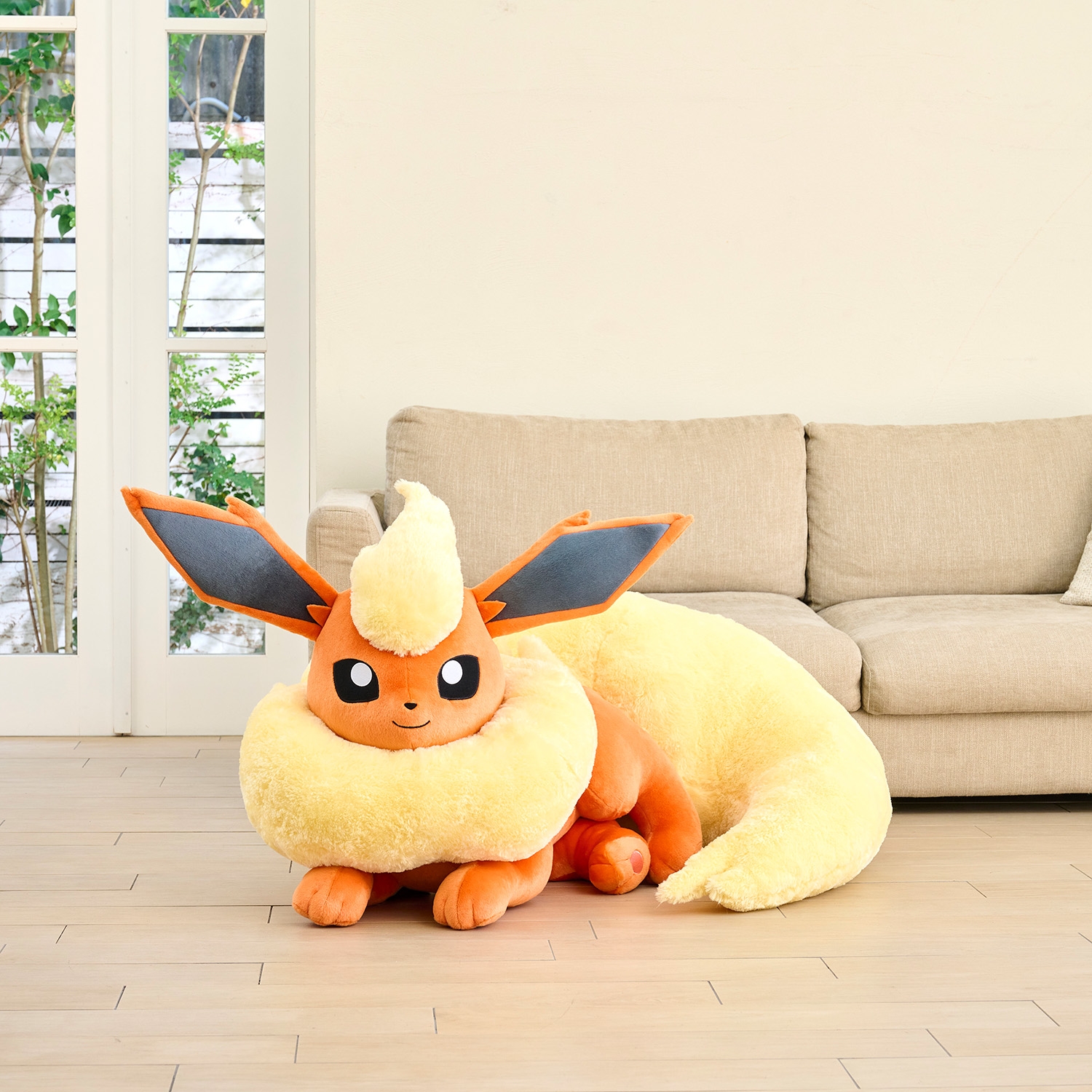 ぬいぐるみ 等身大ブースター 寝そべり ｜【公式】ポケモン