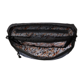 NEW ERA® EXPLORER WAIST BAG LIZARDON