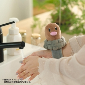 肩のせぬいぐるみ ディグダ