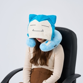 フード付ネックピロー　カビゴン