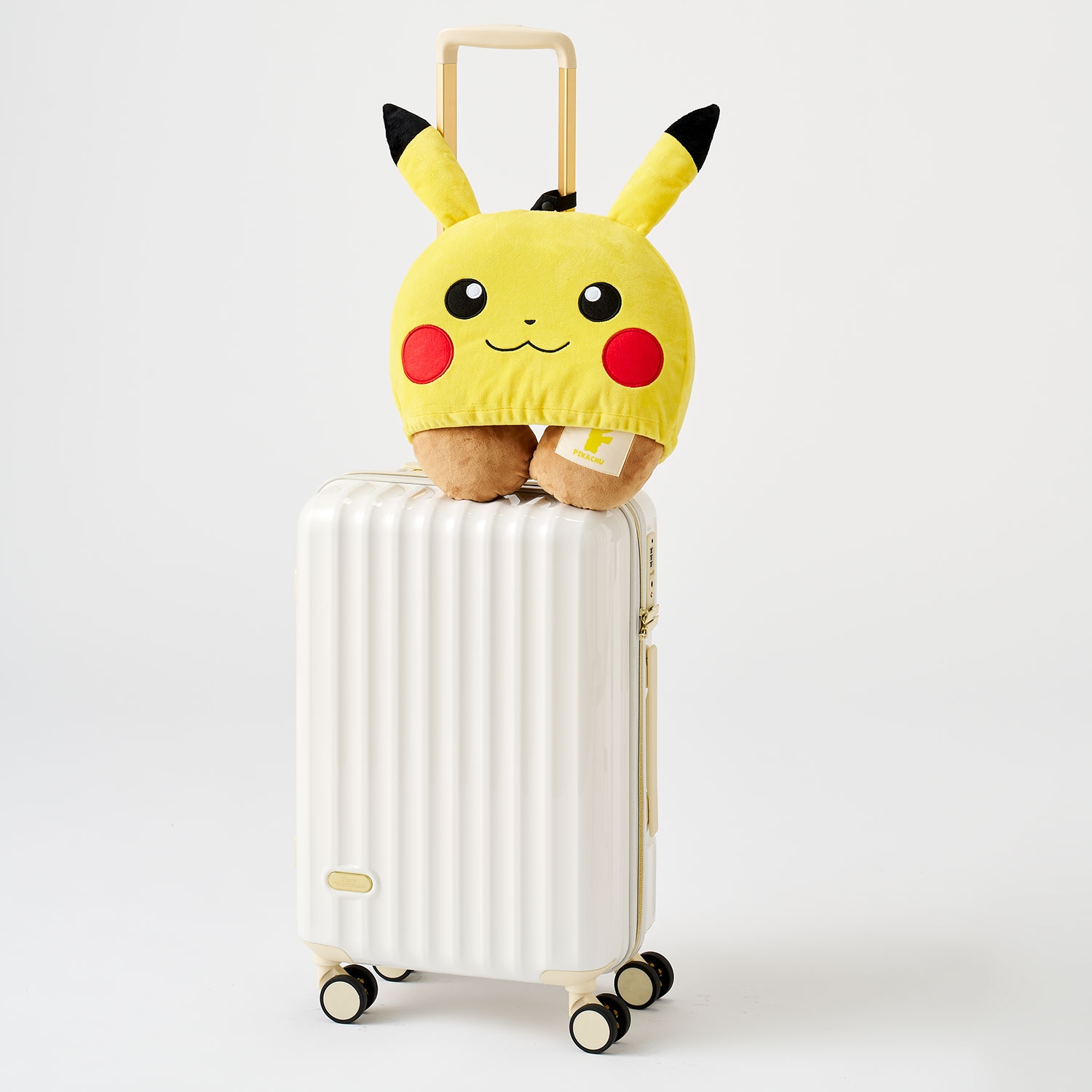 フード付ネックピロー　ピカチュウ