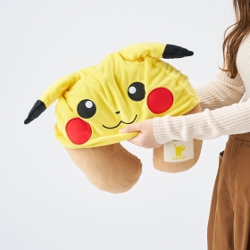 フード付ネックピロー　ピカチュウ