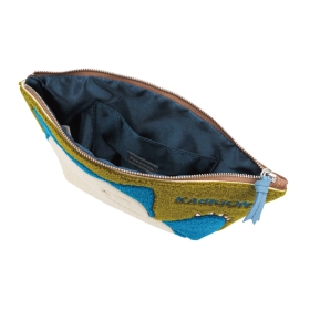 サガラポーチ　カビゴン